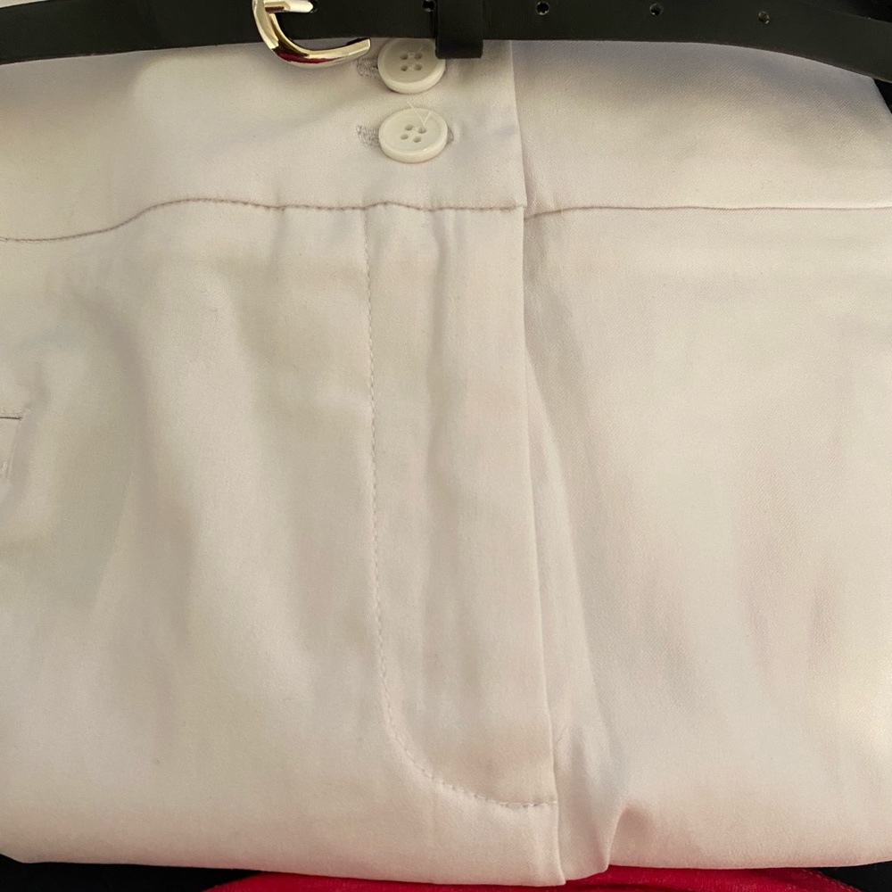 White mid thigh shorts with black thin belt